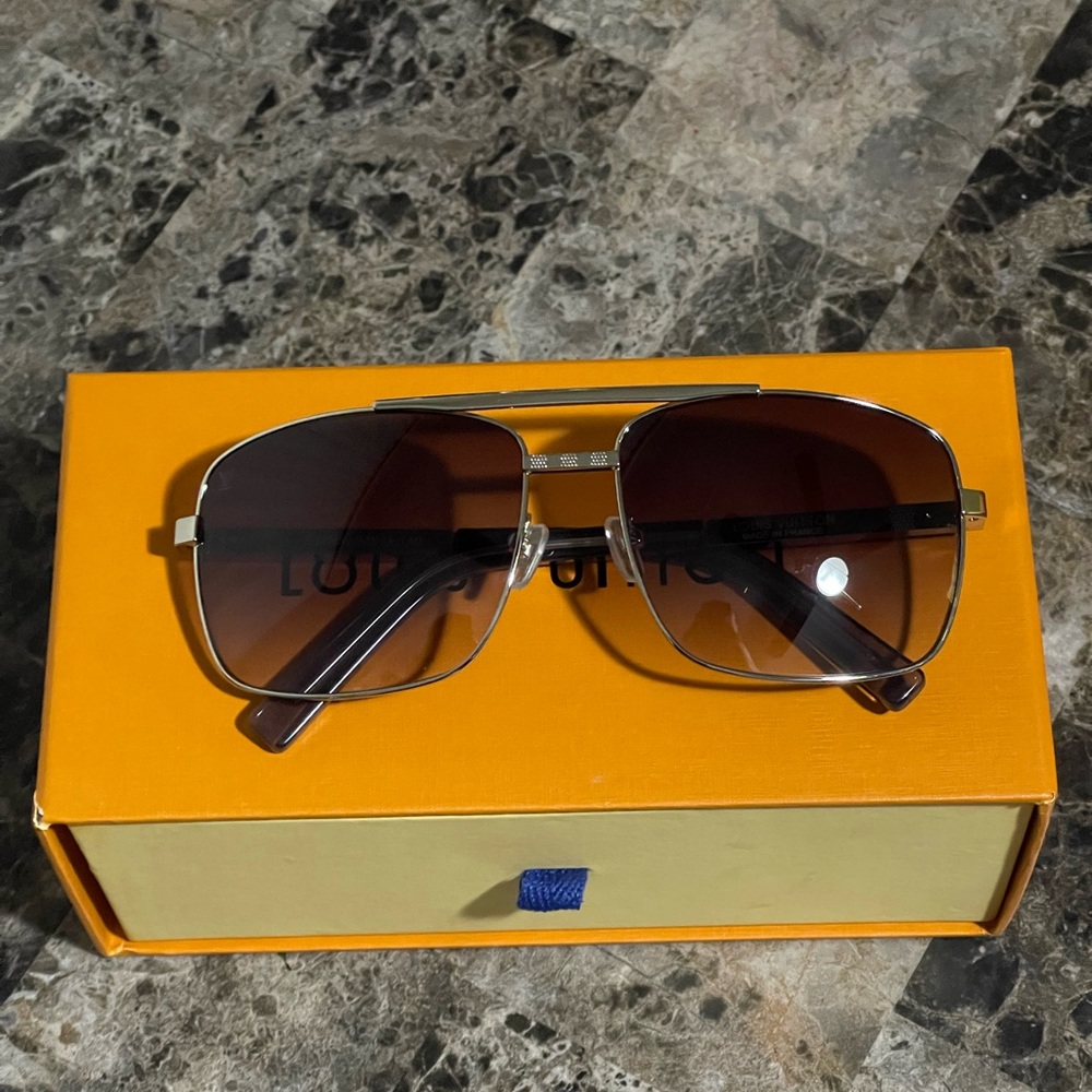 Mens Louis Vuitton Sunglasses